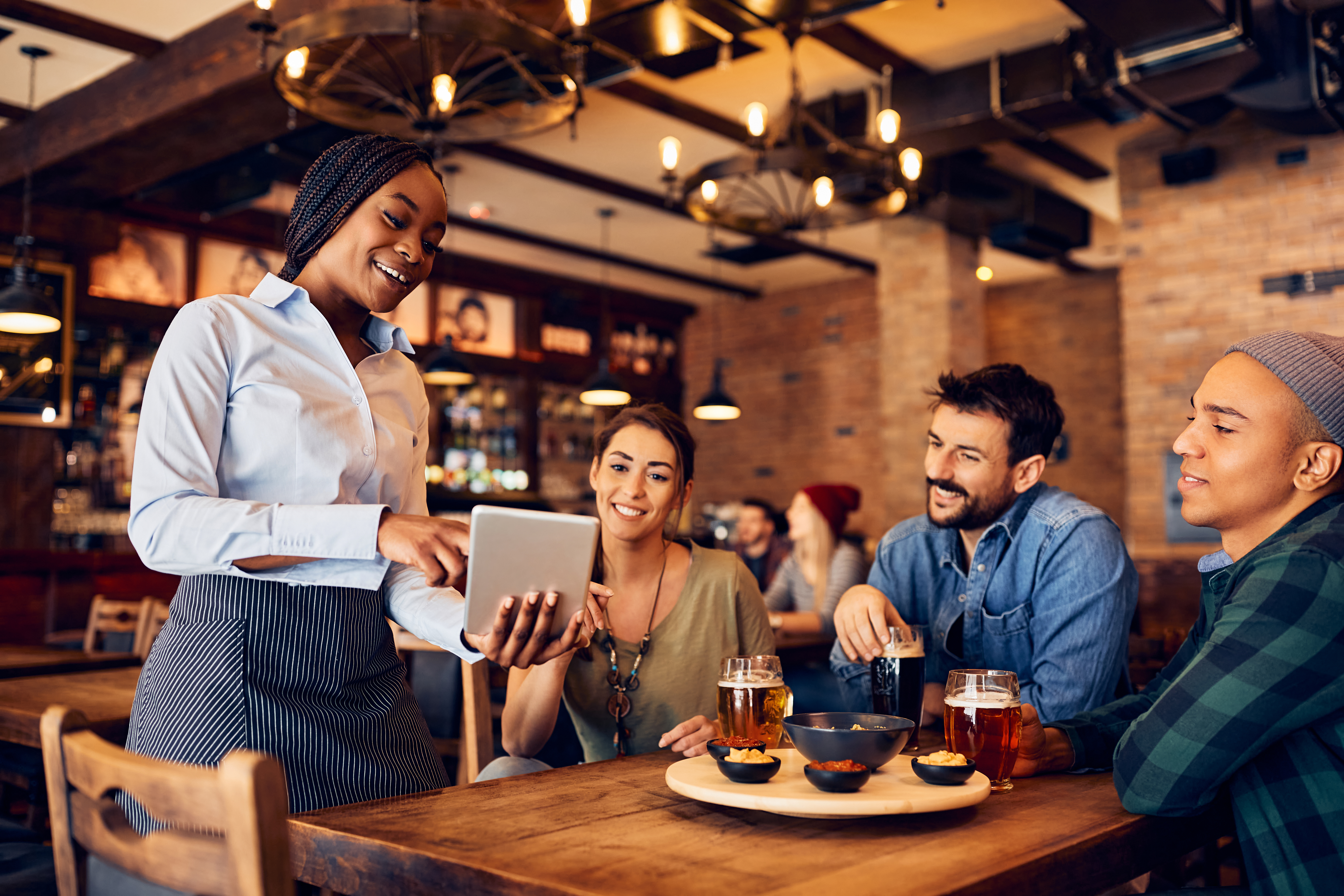 Horeca professional met Deskly POS